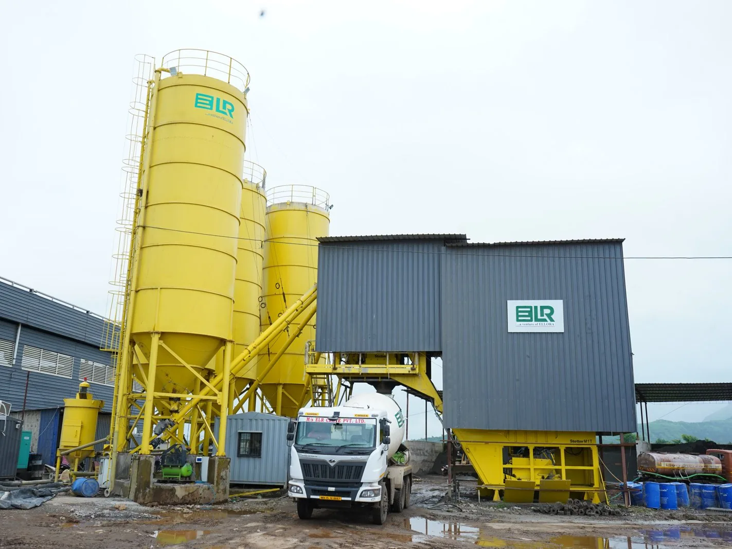 An ELR transit mixer under the mixer tower at Gaulane